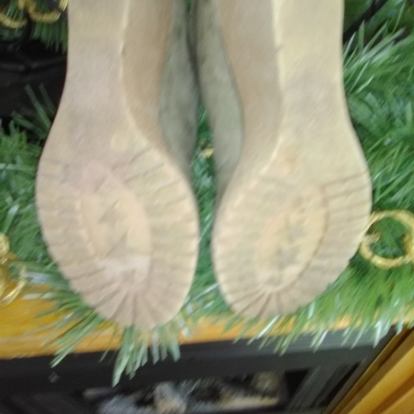 Olive green suede booties - Picture 3 of 6